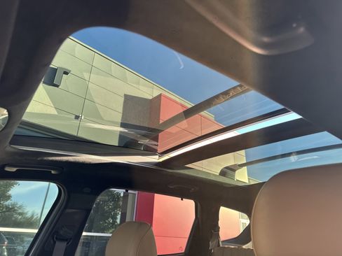 Used 2021 Hyundai Santa Fe Calligraphy image 17