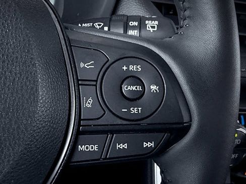 Used 2024 Toyota RAV4 XLE Premium image 13