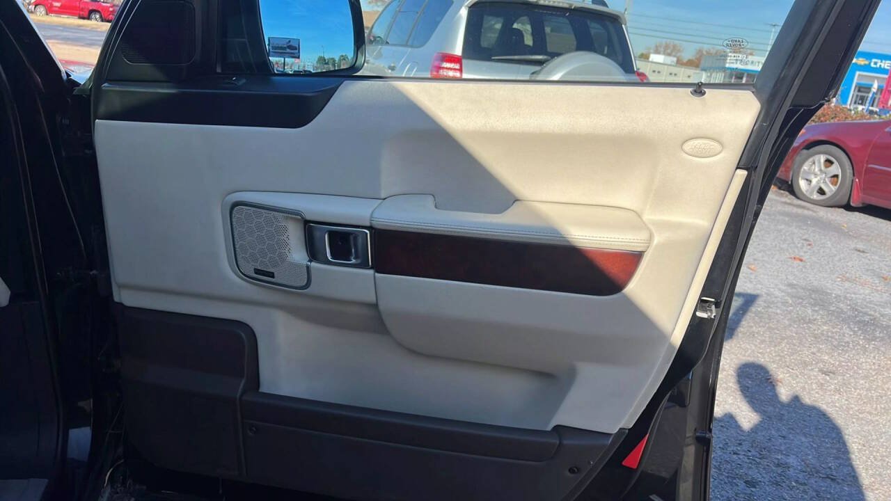 Used 2011 Land Rover Range Rover HSE AWD/4WD image 23