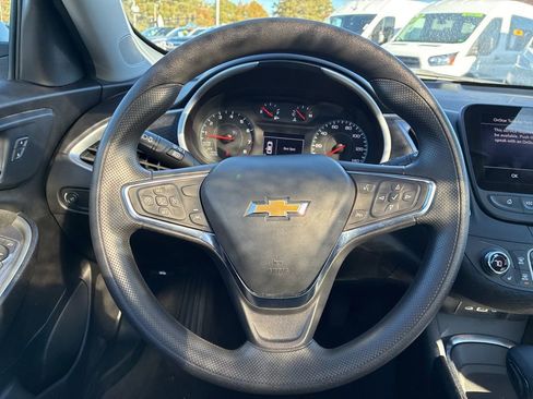 Used 2024 Chevrolet Malibu LT image 24