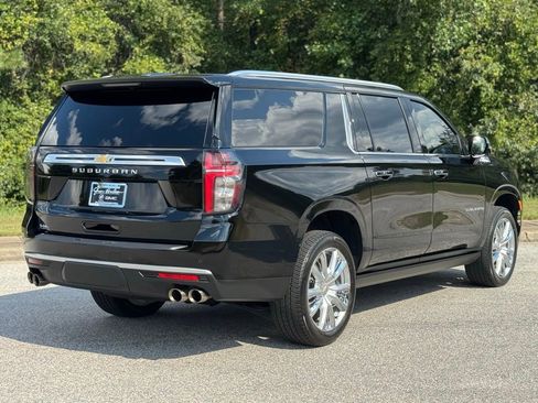 Used 2024 Chevrolet Suburban High Country image 22
