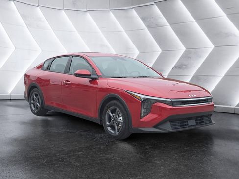 New 2026 Kia K4 LXS FWD image 2