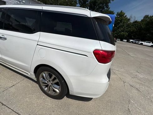 Used 2018 Kia Sedona SX Limited FWD image 12