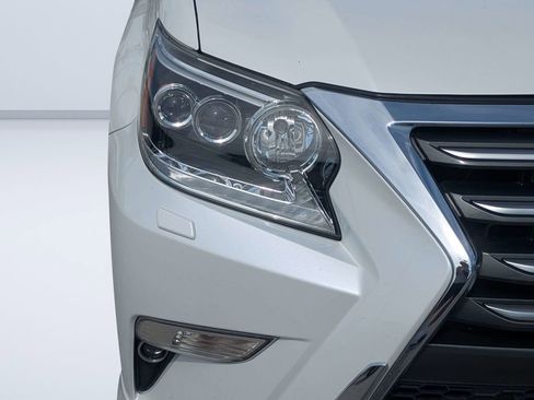 Used 2018 Lexus GX 460 Premium AWD/4WD image 9