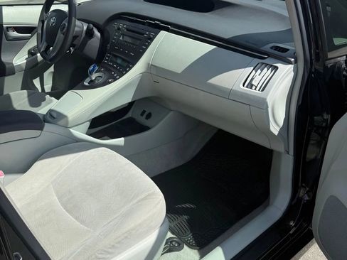 Used 2010 Toyota Prius Two image 25