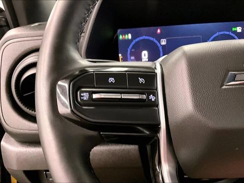 Used 2025 Chevrolet Colorado Trail Boss AWD/4WD image 26