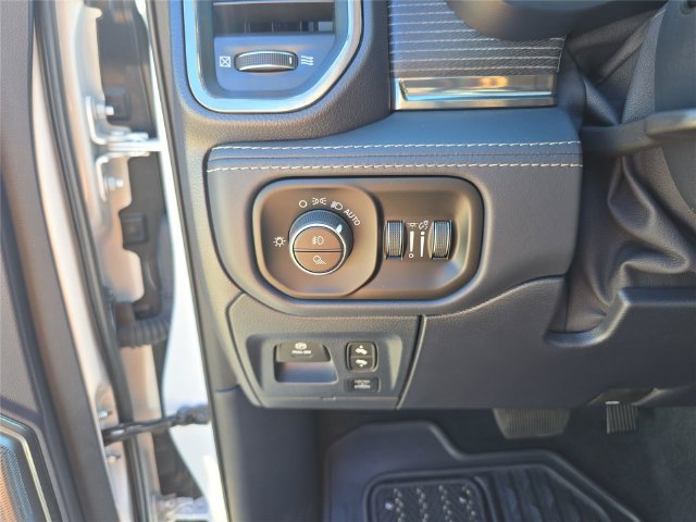 Used 2020 RAM 1500 Limited AWD/4WD image 36