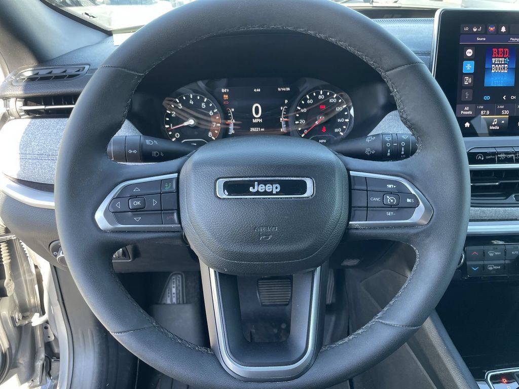 Used 2023 Jeep Compass Latitude w/ Convenience Group AWD/4WD image 15