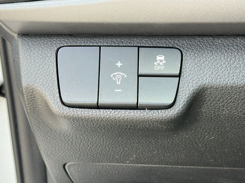 Used 2023 Kia Rio LX image 13