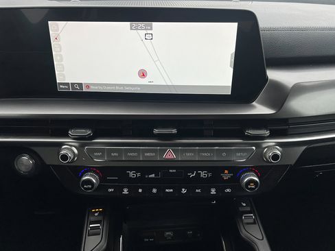 Used 2024 Kia Telluride S image 20