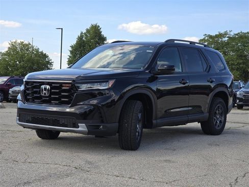 New 2025 Honda Pilot TrailSport image 16