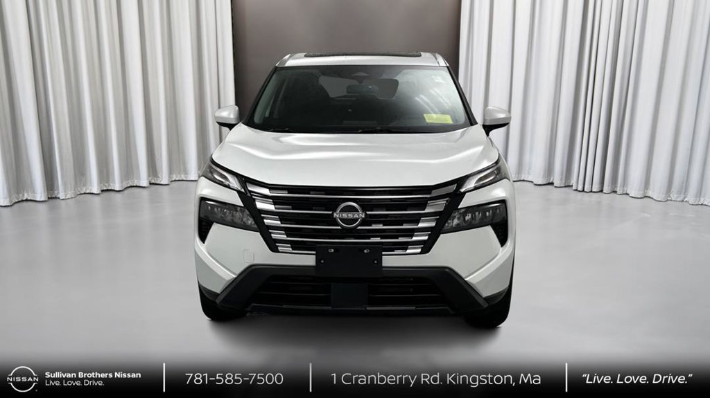 Certified 2025 Nissan Rogue SV w/ SV Premium Package AWD/4WD image 2