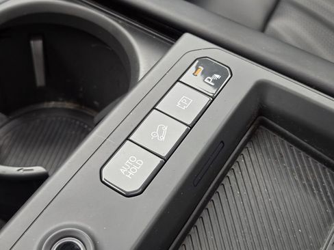 Certified 2024 Kia EV9 GT-Line AWD/4WD image 32