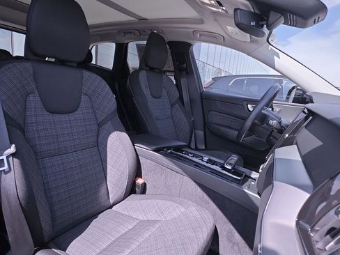 Used 2024 Volvo XC60 B5 Core w/ Protection Package Premier image 12