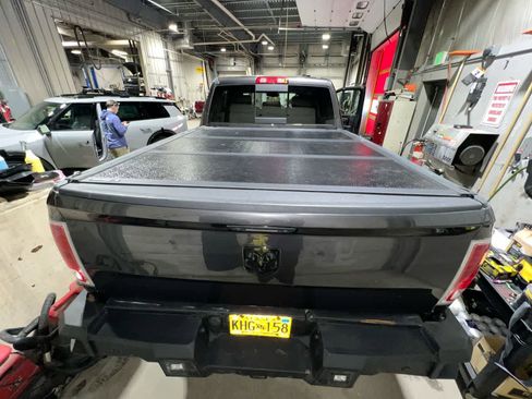 Used 2018 RAM 2500 Laramie image 26