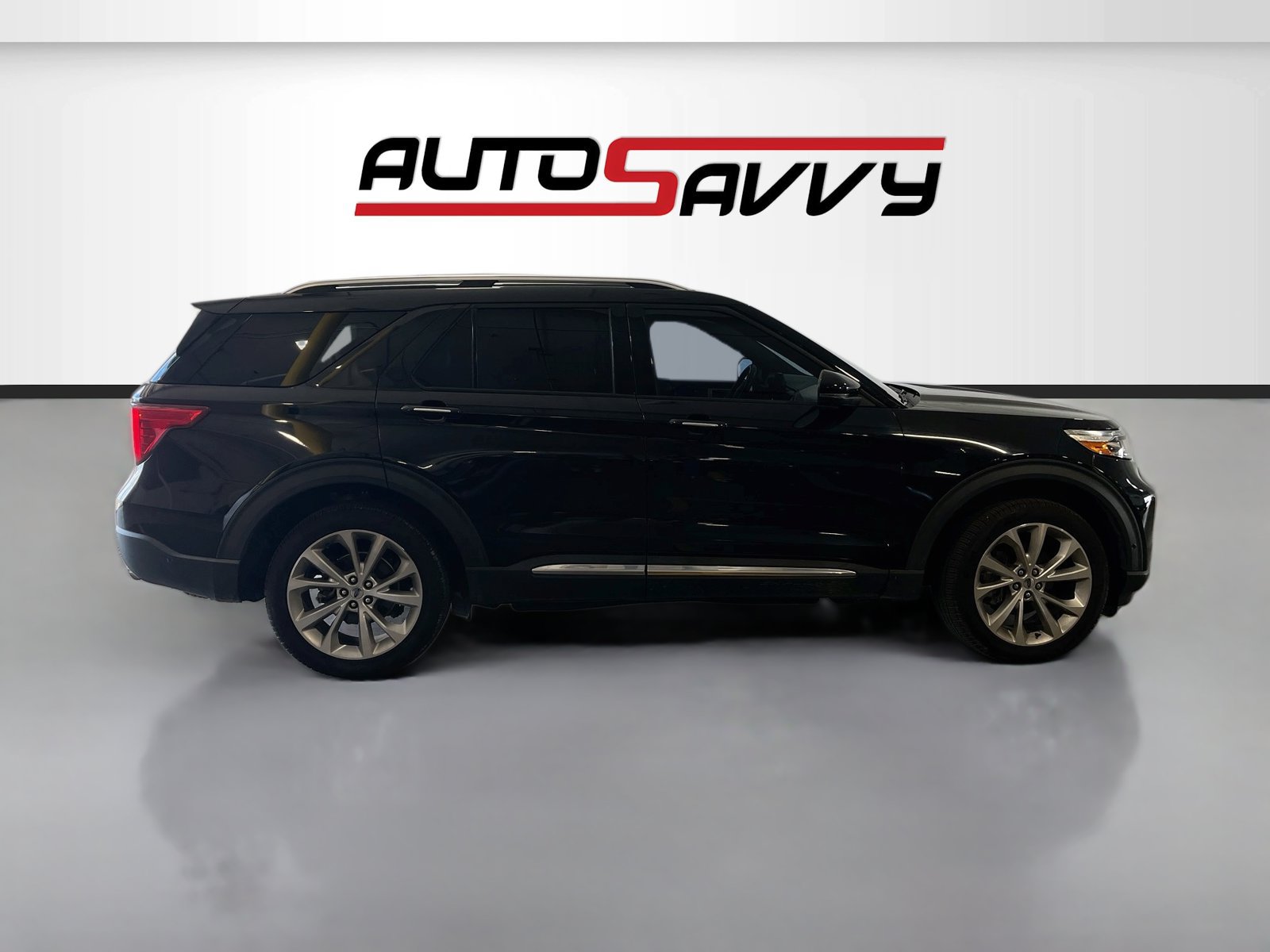 Used 2021 Ford Explorer Platinum w/ Equipment Group 601A AWD/4WD image 8