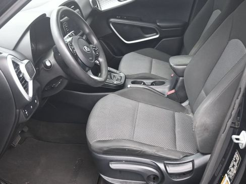 Used 2021 Kia Soul LX FWD image 10