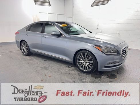 Used 2015 Hyundai Genesis 5.0 image 3