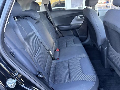 Used 2019 Kia Niro LX image 11