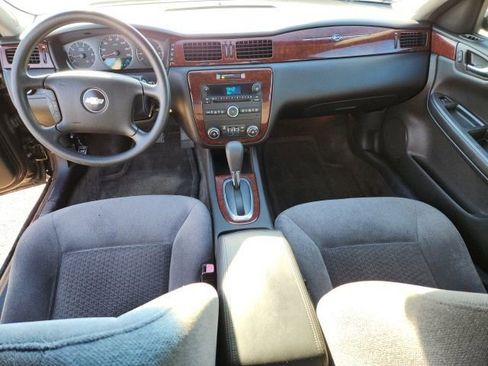 Used 2009 Chevrolet Impala LT image 16