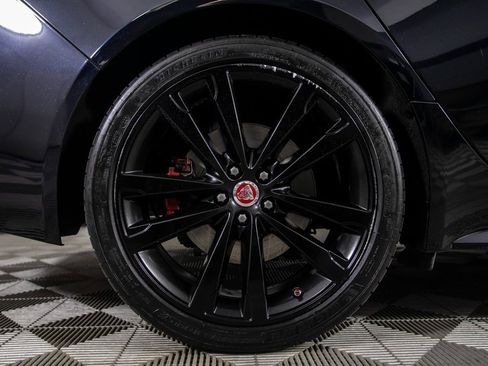 Used 2018 Jaguar XF First Edition image 43