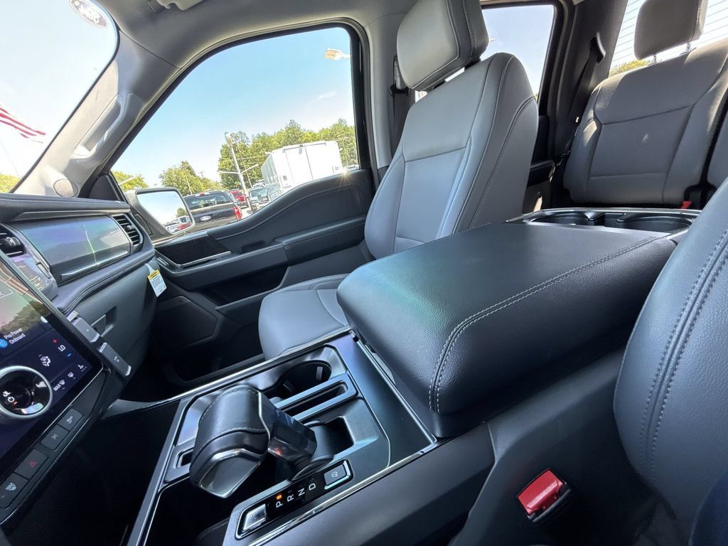Used 2025 Ford F150 Lightning Flash AWD/4WD image 22