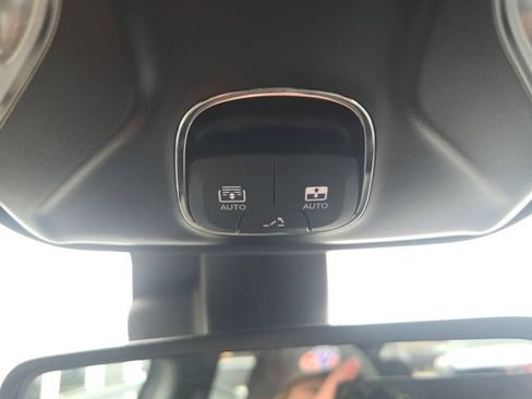 Certified 2024 Jeep Compass Latitude w/ Sun and Sound Group AWD/4WD image 26