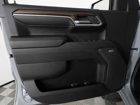 Used 2024 Chevrolet Silverado 1500 LT Trail Boss w/ Convenience Package II AWD/4WD image 15