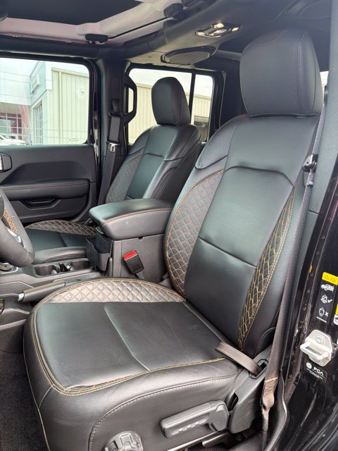 Used 2023 Jeep Gladiator Overland AWD/4WD image 6