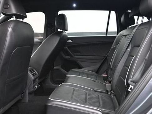 Used 2022 Volkswagen Tiguan SEL R-Line AWD/4WD image 7