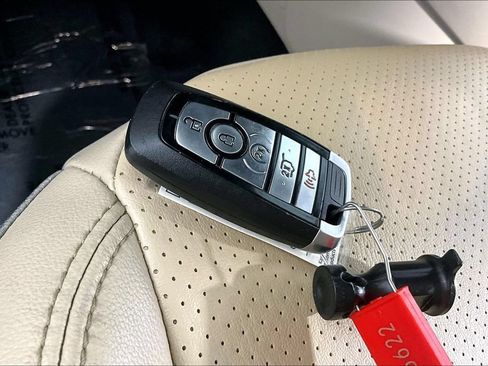 Used 2021 Ford Escape SEL FWD image 10