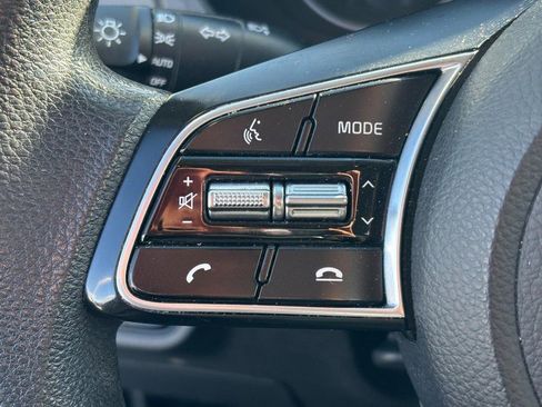 Used 2021 Kia Seltos LX image 17