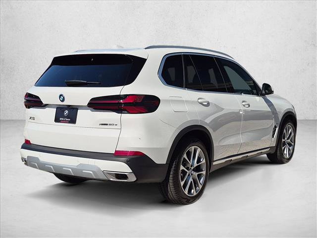 Used 2026 BMW X5 xDrive50e w/ Premium Package AWD/4WD image 5