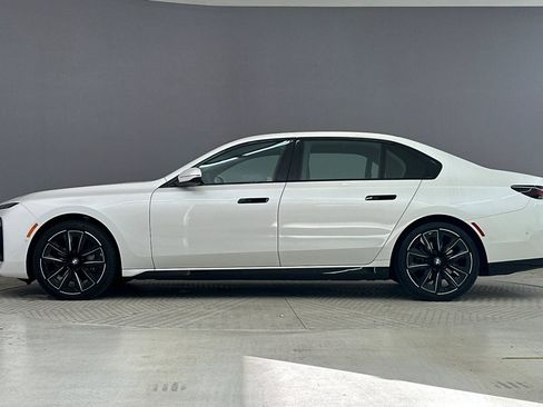 Certified 2024 BMW 740i image 2