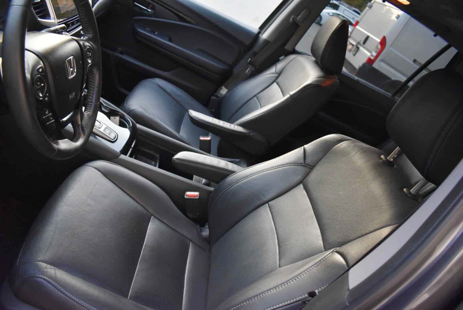 Used 2017 Honda Pilot Elite image 6