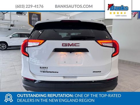 Certified 2023 GMC Terrain SLE w/ Driver Convenience Package AWD/4WD image 11