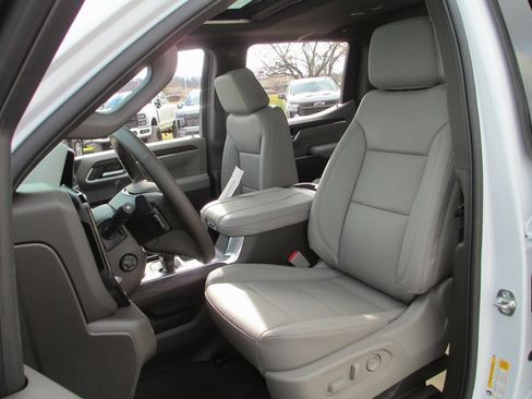 New 2026 GMC Sierra 1500 SLT w/ SLT Premium Plus Package image 12