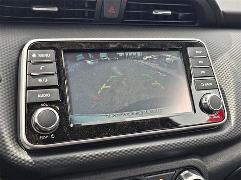 New 2025 Nissan Kicks Play S image 9