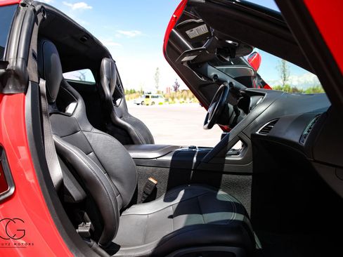Used 2019 Chevrolet Corvette Z06 RWD image 24