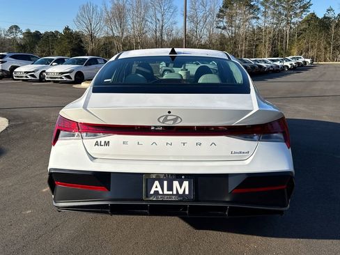 New 2026 Hyundai Elantra Limited w/ Cargo Package FWD image 5