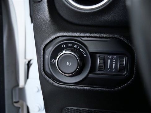 Used 2022 Jeep Wrangler Unlimited Sahara w/ Cold Weather Group image 22