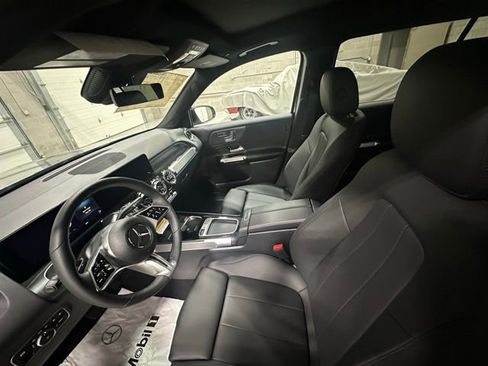 New 2025 Mercedes-Benz GLB 250 4MATIC image 13