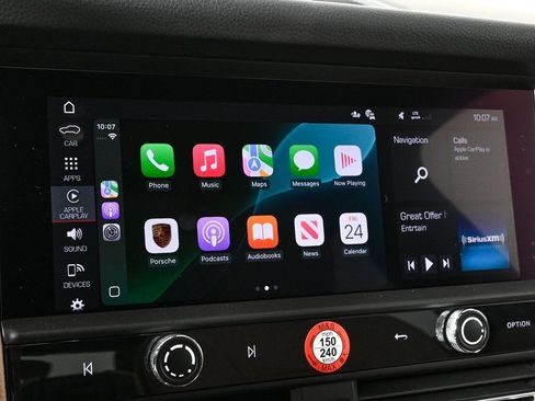 New 2026 Porsche Macan image 17