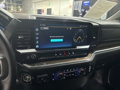 Used 2025 Chevrolet Silverado 2500 LT w/ Convenience Package image 22