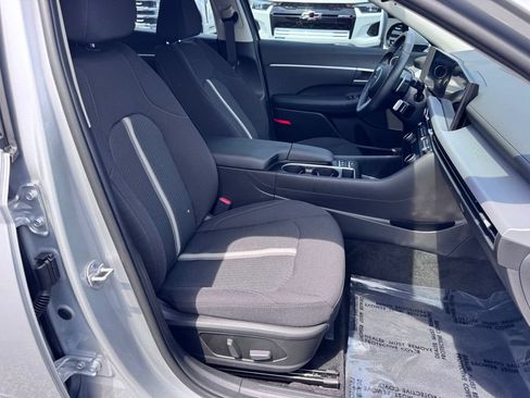 Used 2025 Hyundai Sonata SEL FWD image 23