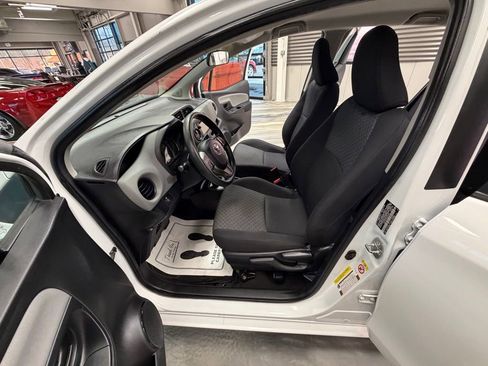 Used 2017 Toyota Yaris L FWD image 50