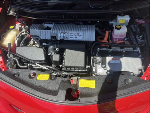 Used 2012 Toyota Prius V Five FWD image 17