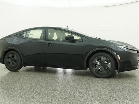 New 2026 Toyota Prius LE image 28