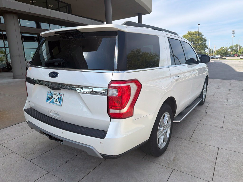 Used 2019 Ford Expedition XLT w/ Equipment Group 202A AWD/4WD image 6