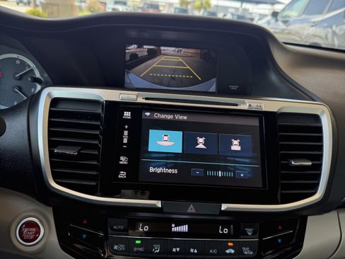 Used 2016 Honda Accord EX-L image 27